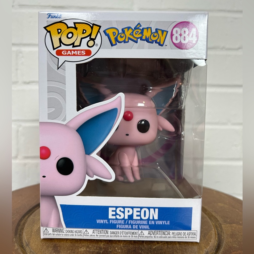 NWT Pokémon Espeon Funko Pop - Picture 1 of 5
